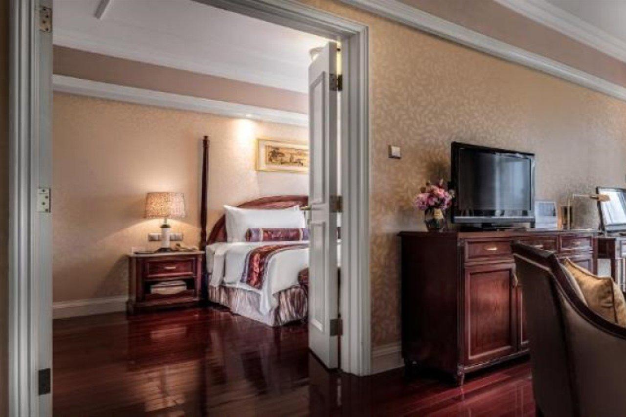Green Lake Hotel Kunming Bagian luar foto
