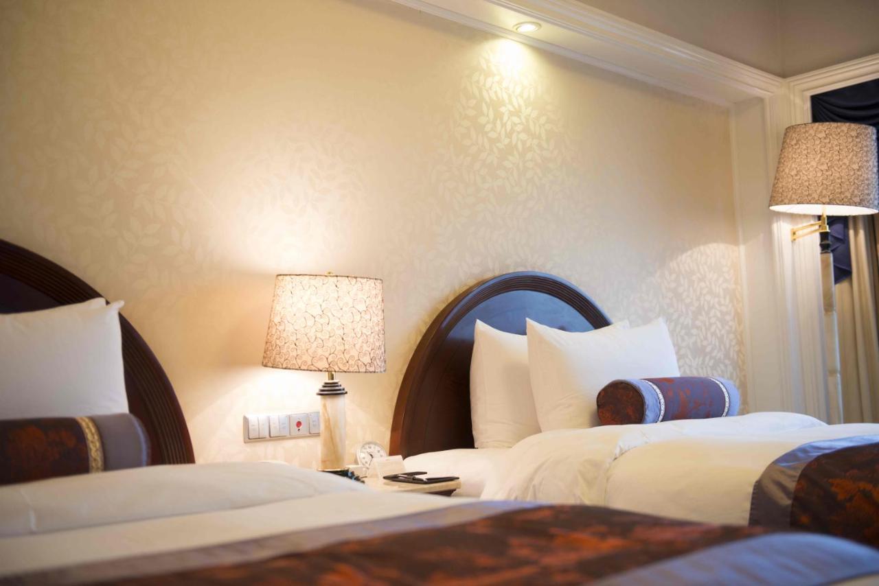 Green Lake Hotel Kunming Bagian luar foto