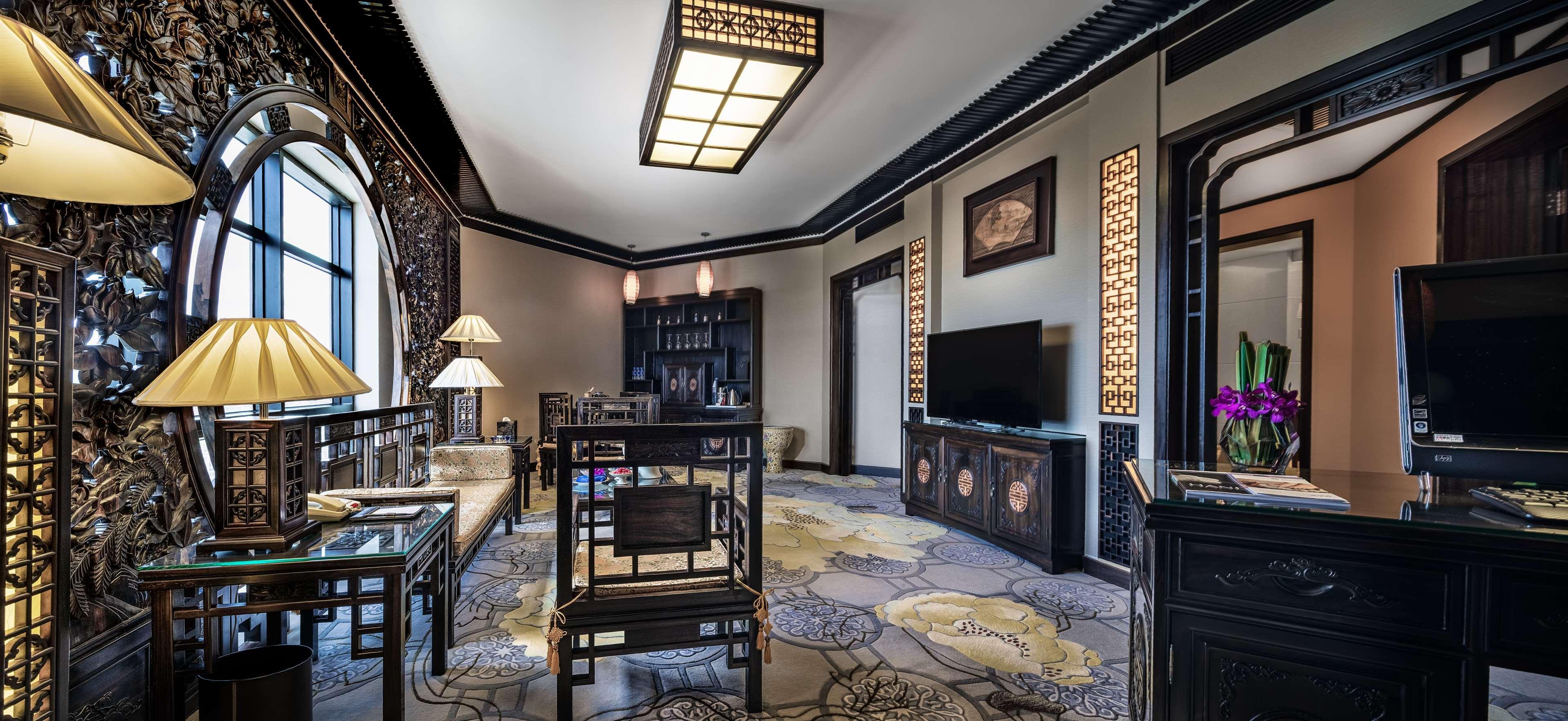 Green Lake Hotel Kunming Bagian luar foto