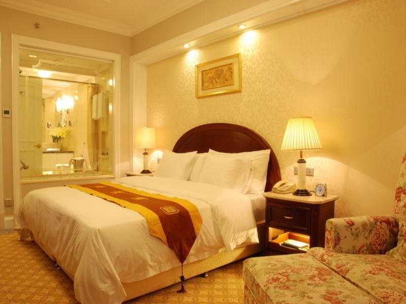 Green Lake Hotel Kunming Bagian luar foto