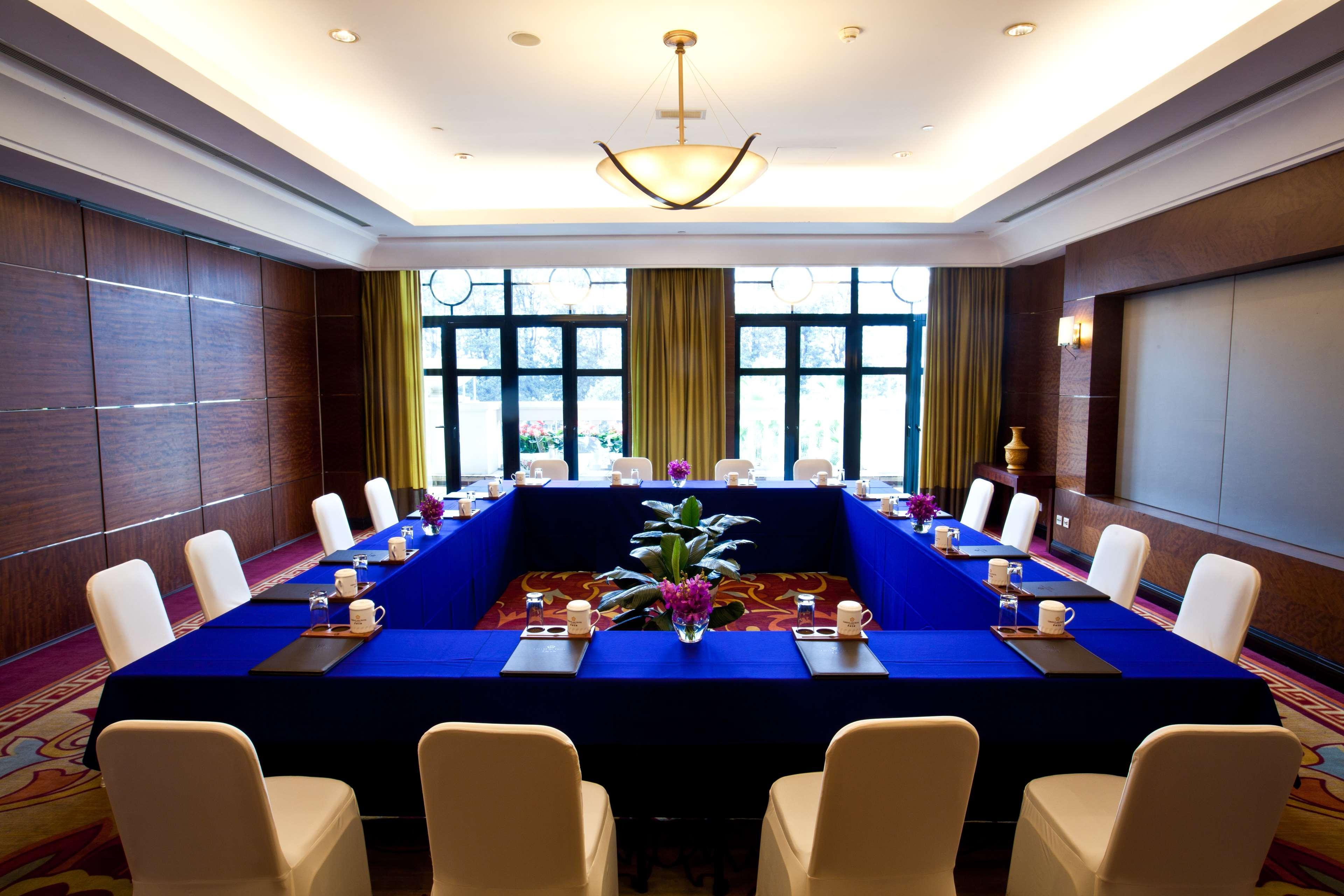 Green Lake Hotel Kunming Bagian luar foto